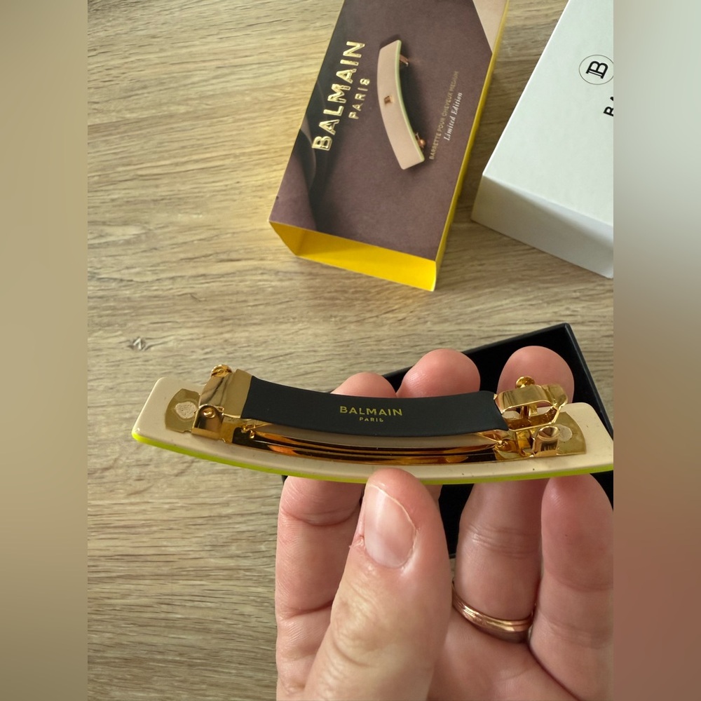 Balmain 18k Gold plated Hair Clip - Picture 6 of 12